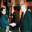 Arik with president Bill Clinton- click to enlarge